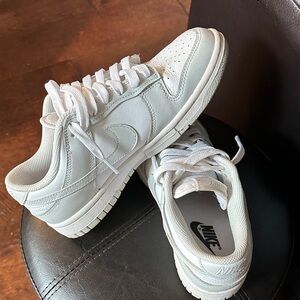 Nike Classic White/Grey Low-Top Sneakers